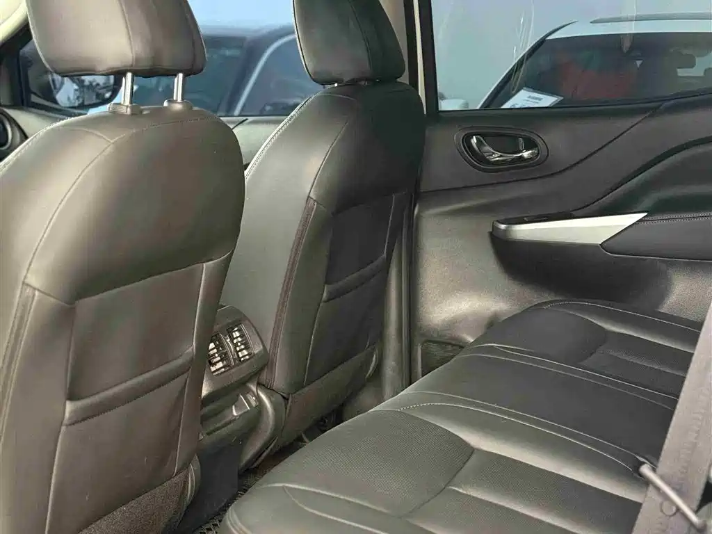 Terra 2.5 L XV 4 WD Auto 4 WD Flagship