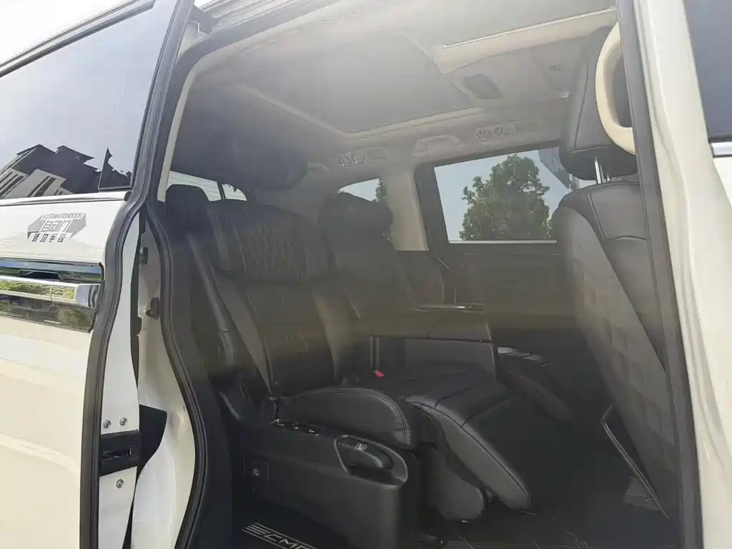 Elysion 2.0 L e:HEV Luxury