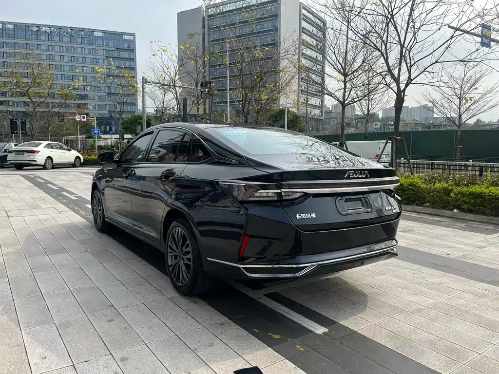 Yixuan MAX 1.5 T Super Dazzle Trend Dad