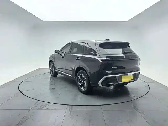 Hongqi HS3 1.5 T Good Deed