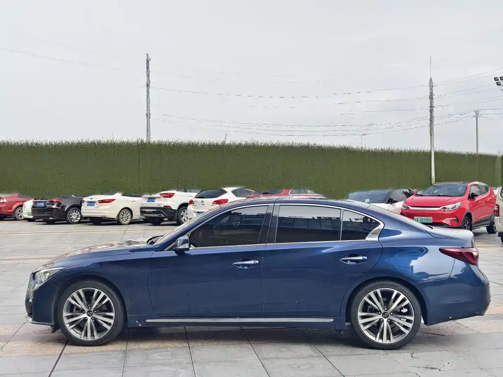 Infiniti Q50 L 英菲尼迪Q50 L 2022款 2.0 T 进享版