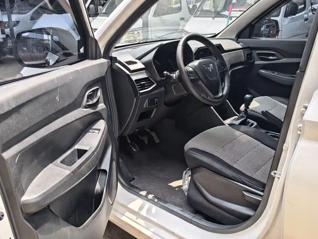 Wuling Hongguang Facelift 1.5 L S Basic Hydraulic Assist LAR