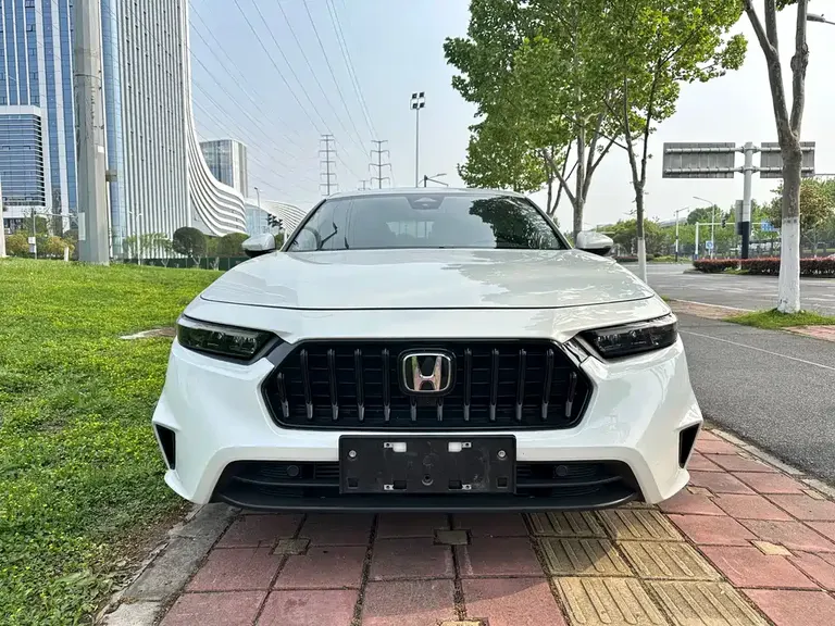 Honda Inspire 260 TURBO Refined