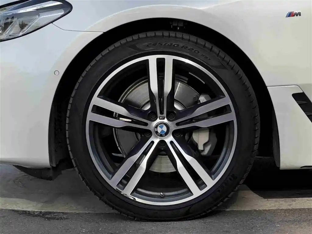 BMW 6 Series GT 630 i M Sport Premium Enjoyment Package
