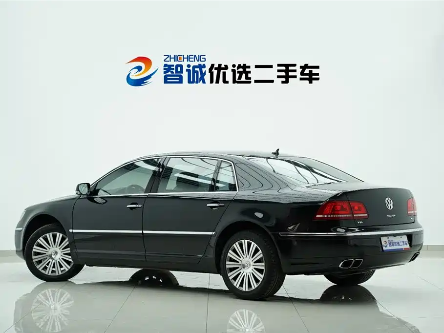 Phaeton 4.2 L V8 4-seat Extended Individual