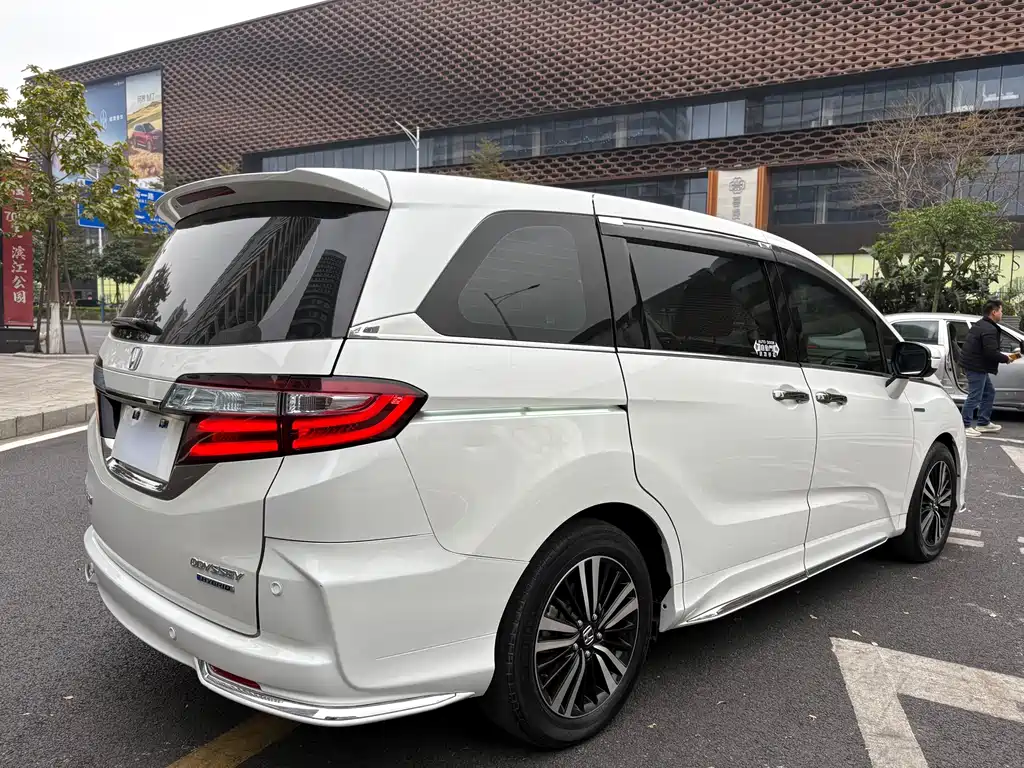Odyssey 2.0 L Sharp· Smart Enjoyment