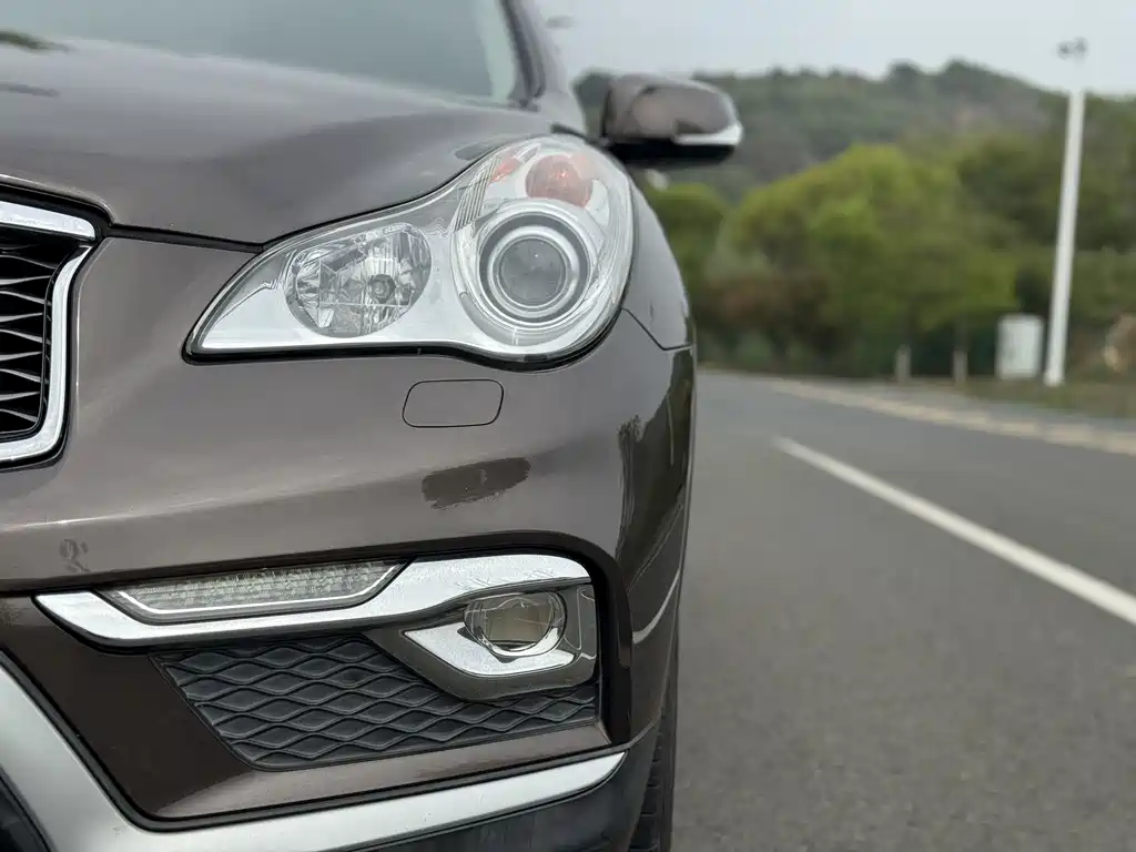 Infiniti QX50 2.5 L Joy