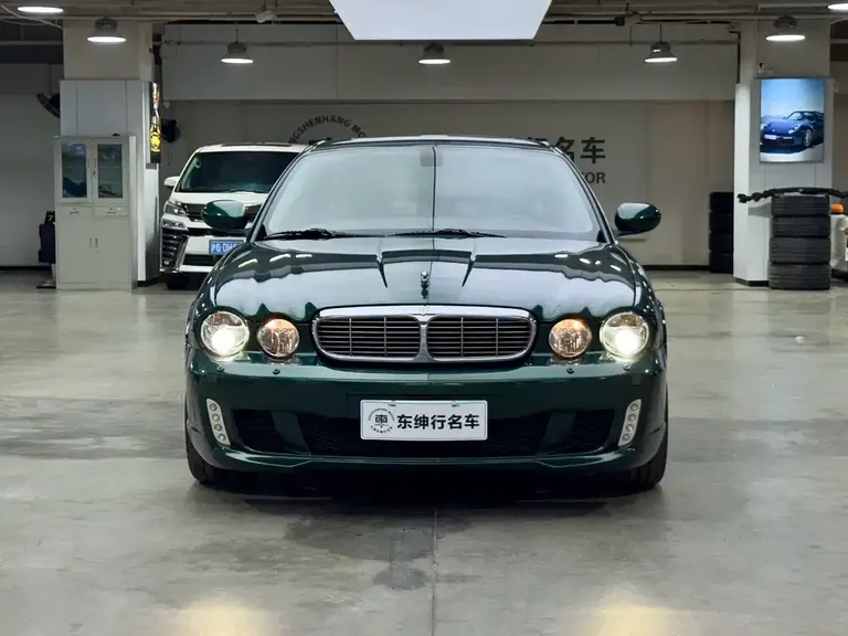 Jaguar XJ XJ8 L 4.2 Royal Extended