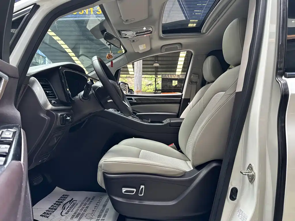 GAC Trumpchi M8 Leading Show Series 390 T Luxury