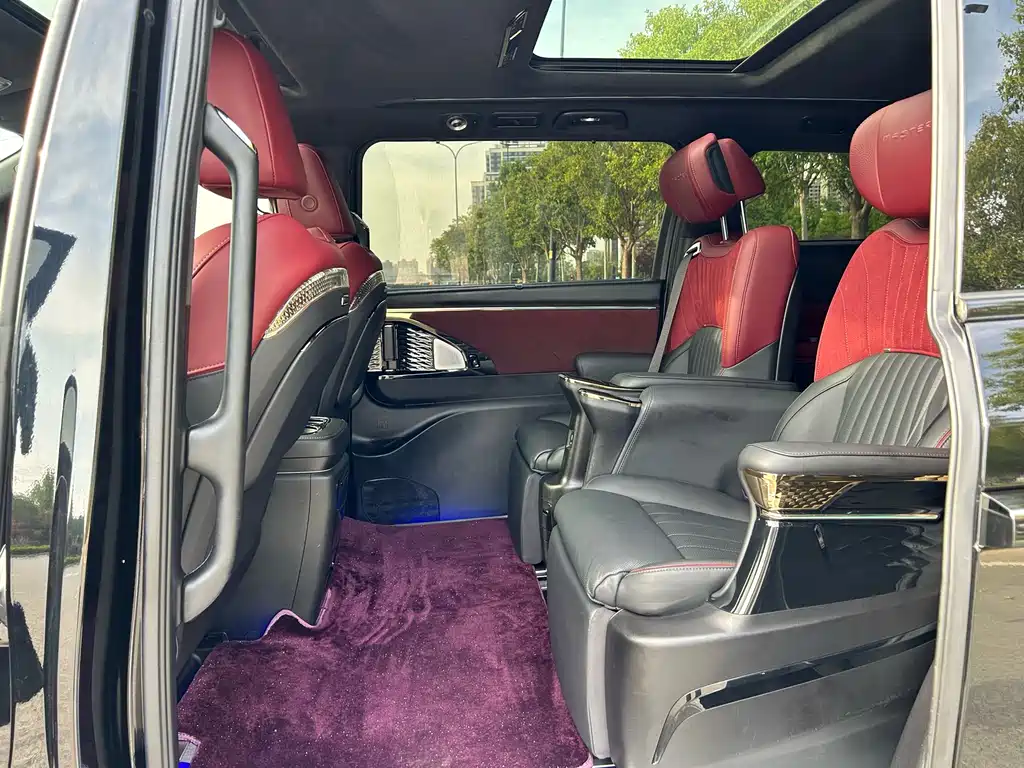 GAC Trumpchi M8 Grandmaster Series 400 T Flagship