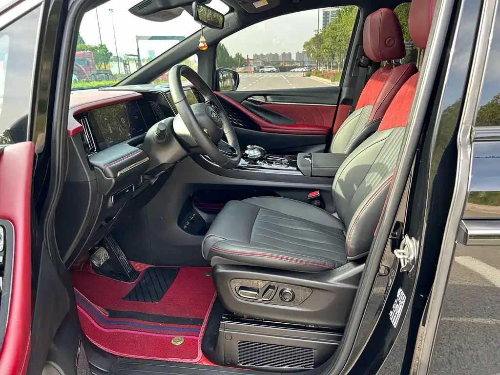GAC Trumpchi M8 Grandmaster Series 400 T Flagship