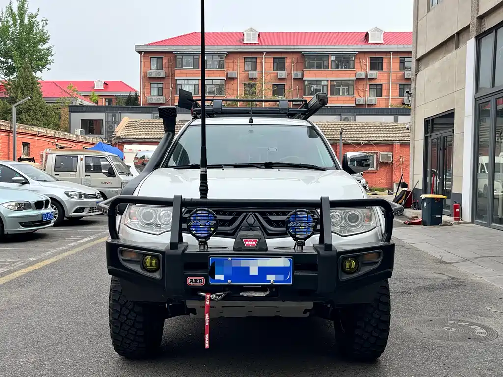 Pajero Sport 3.0 L Auto 4 WD Executive