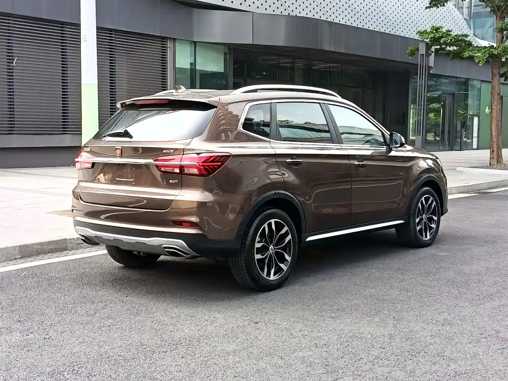 Roewe RX5 30 T 2 WD Auto Internet Smart Enjoyment