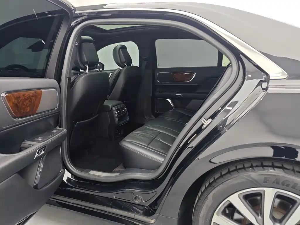 Lincoln Continental 2.0 T 2 WD Premium
