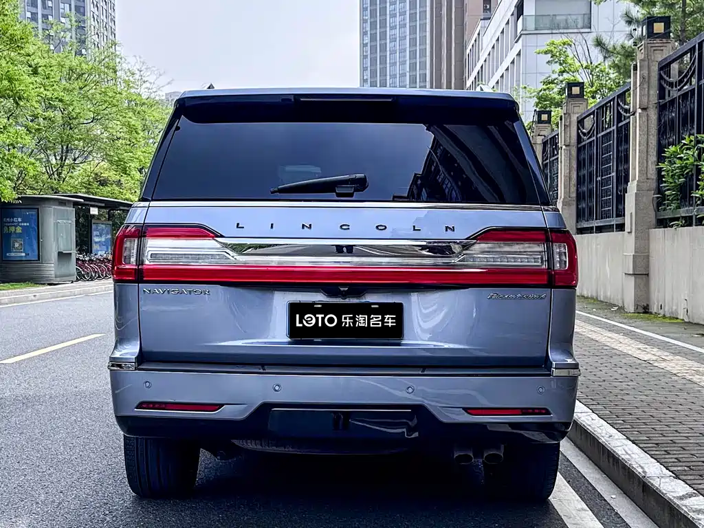 Navigator 3.5 T President Series