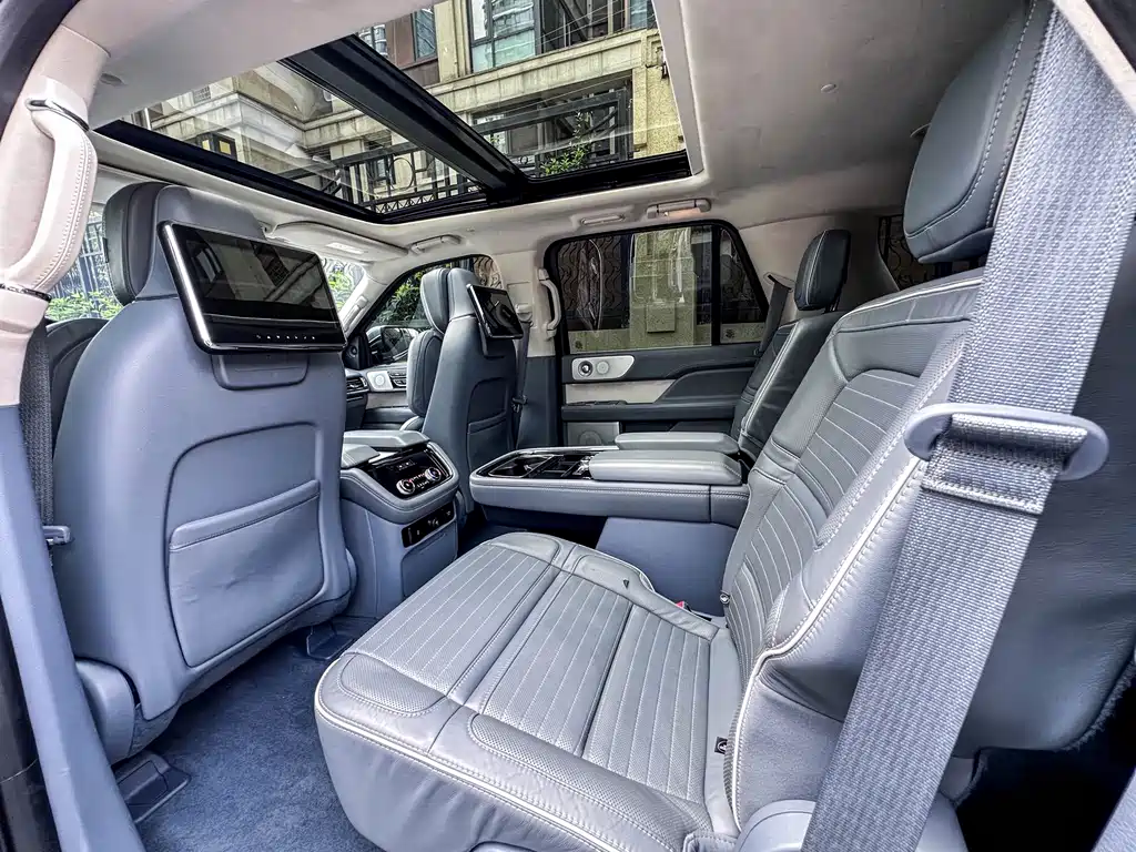 Navigator 3.5 T President Series