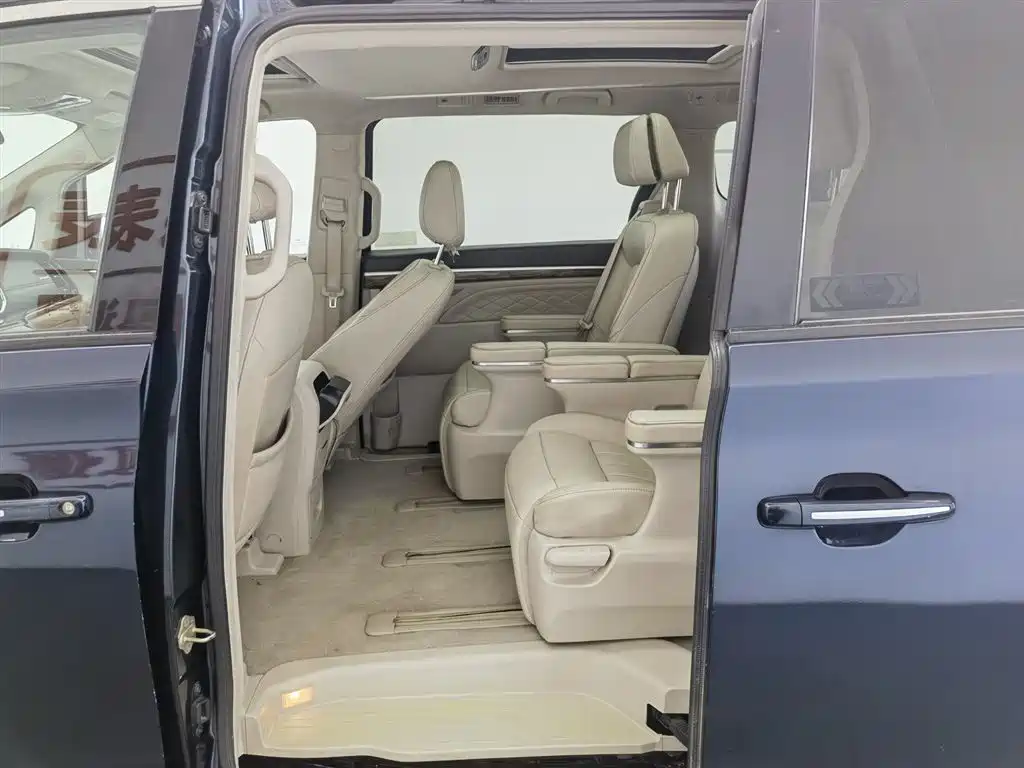 GAC Trumpchi M8 320 T Distinguished