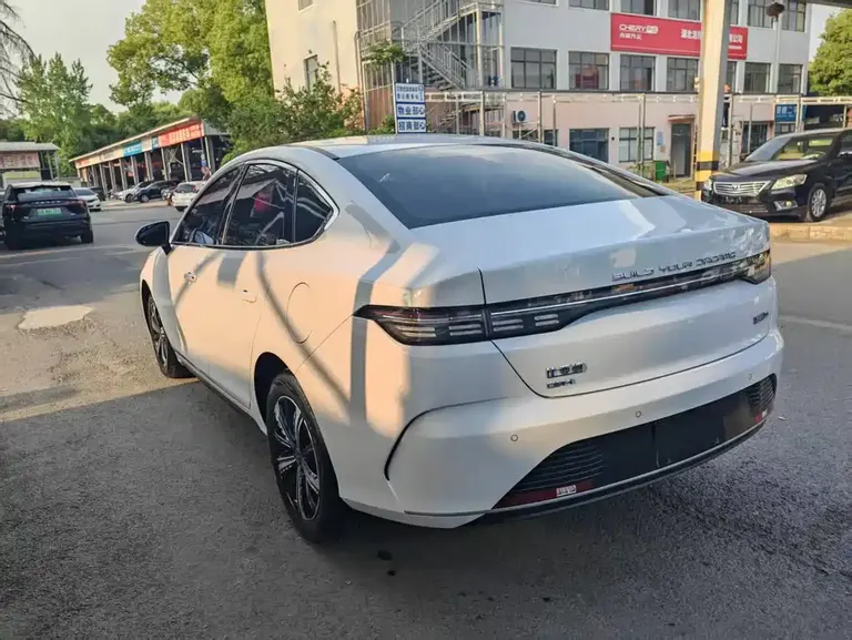 BYD Destroyer 05 驱逐舰05 2023款 冠军版 DM-i 120 KM 豪华型