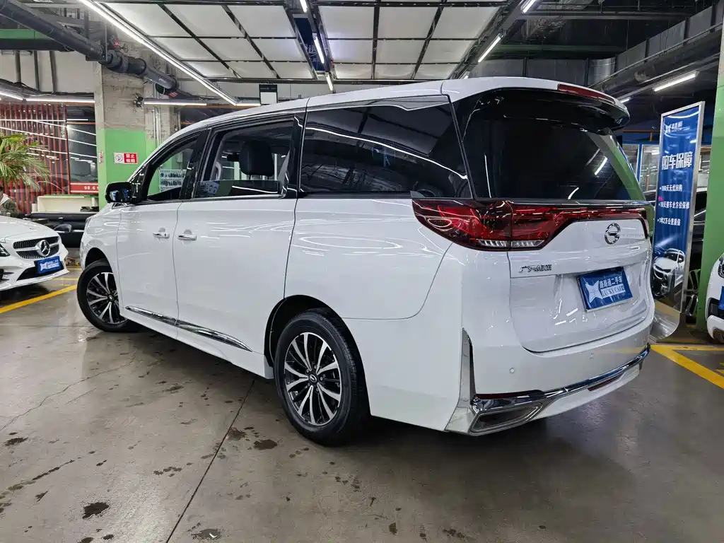 GAC Trumpchi M8 Leading Show Series 390 T Luxury