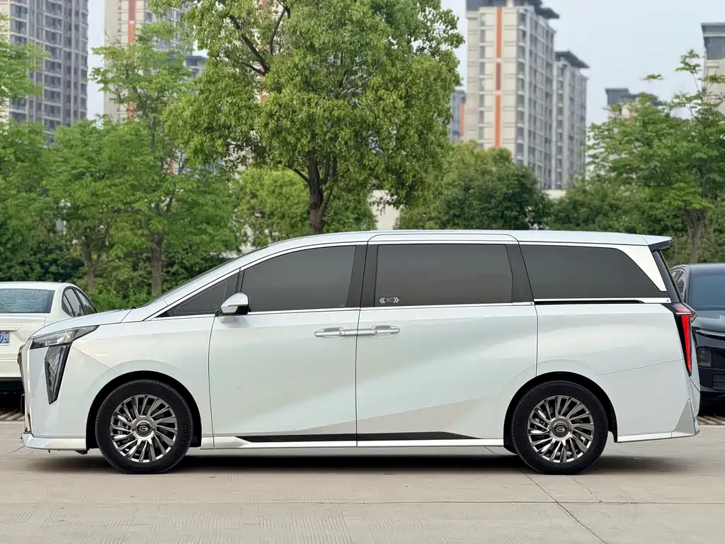 GAC Trumpchi M8 Grandmaster Series 400 T Flagship