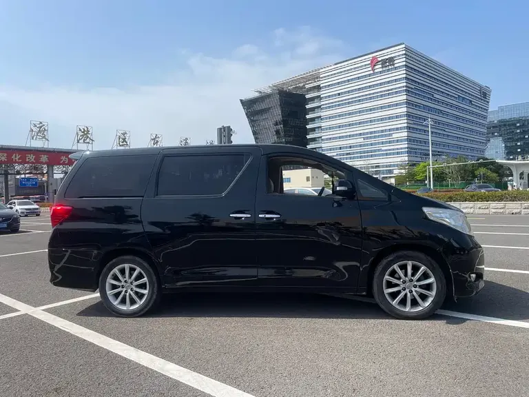 Toyota Alphard 3.5 L Luxury