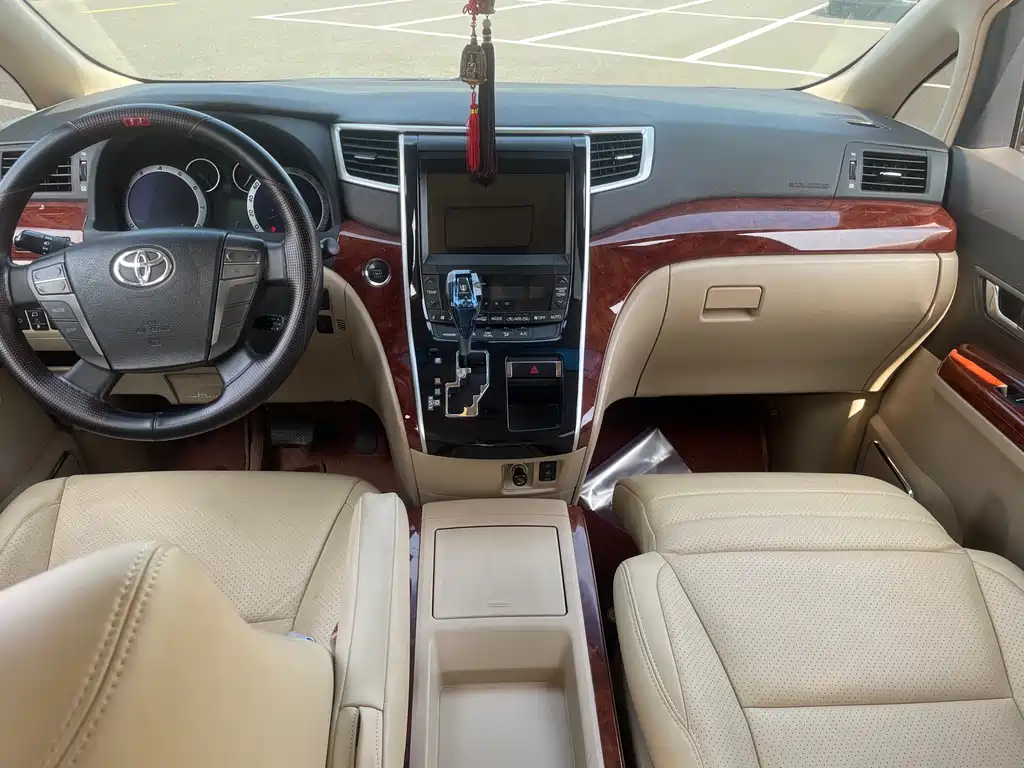 Alphard 3.5 L Luxury