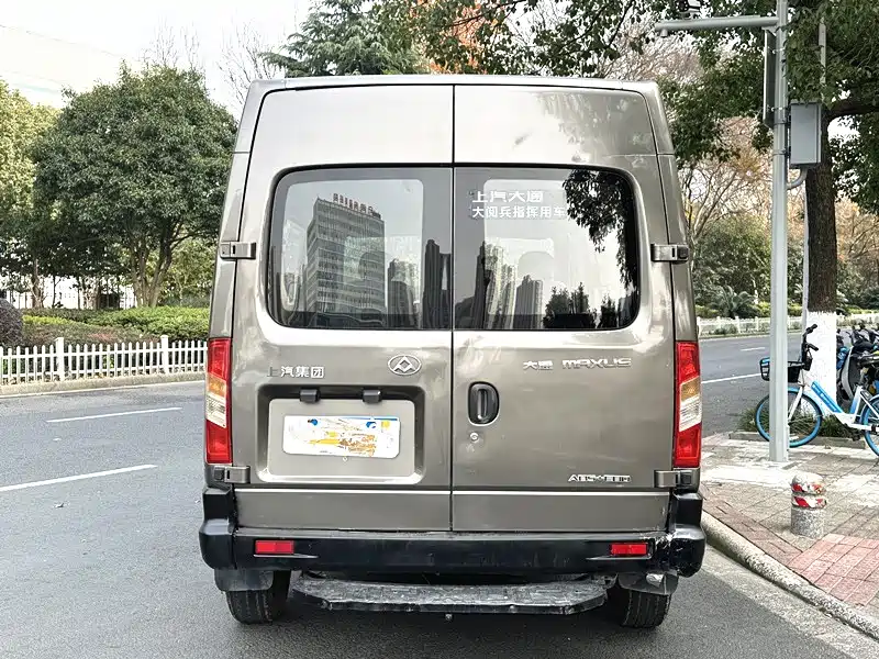 Xintu V80 2.5 T 5-speed Manual Aoyuntong CN-V SWB Mid Roof 5 6 10-seat