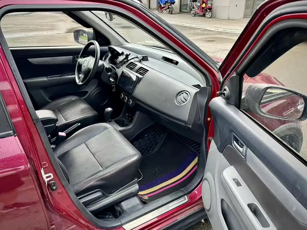 Swift 1.5 L Auto Fashion