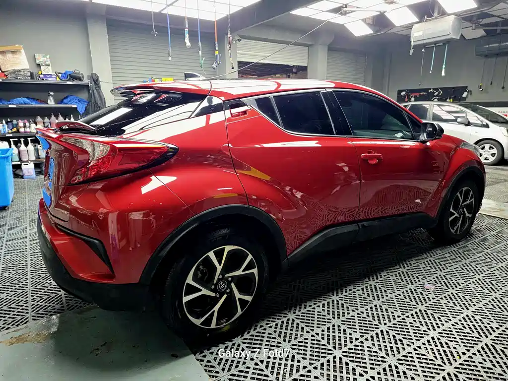 Toyota C-HR 2.0 L Leading CN-V