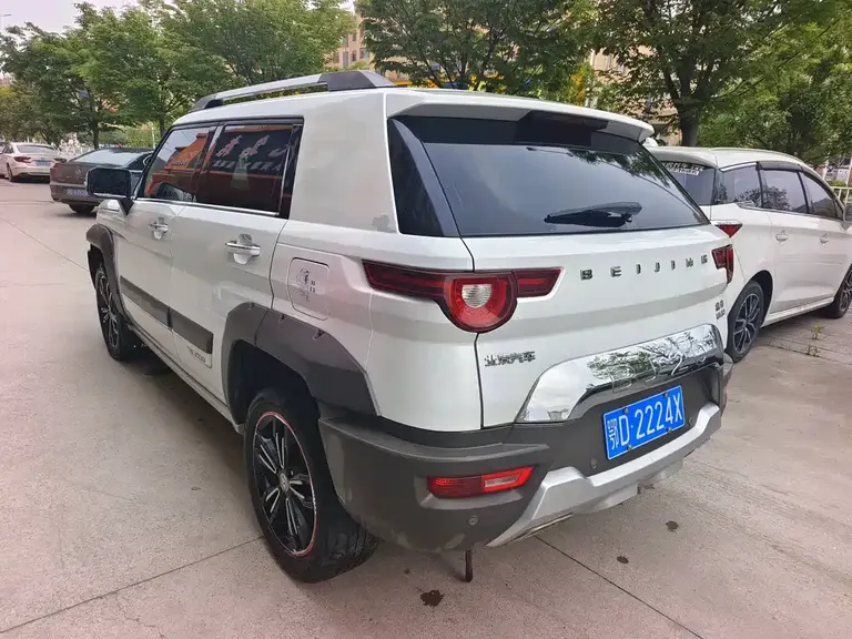 Baic Beijing Offroad BJ20 1.5 T CVT Luxury