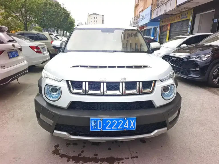 Baic Beijing Offroad BJ20 1.5 T CVT Luxury