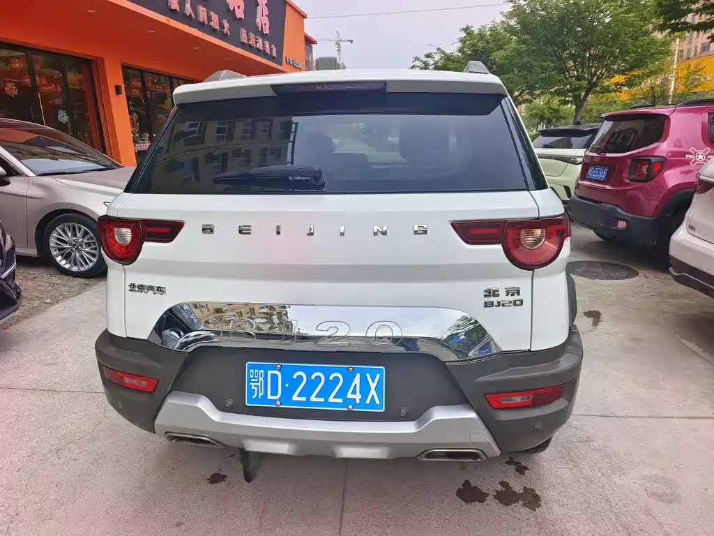 Beijing Offroad BJ20 1.5 T CVT Luxury