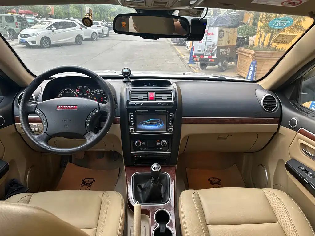 Haval H5 Classic 2.0 T Manual 4 WD Distinguished