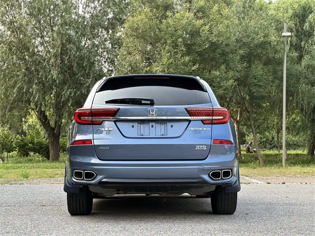 Avancier 370 TURBO 4 WD Premium
