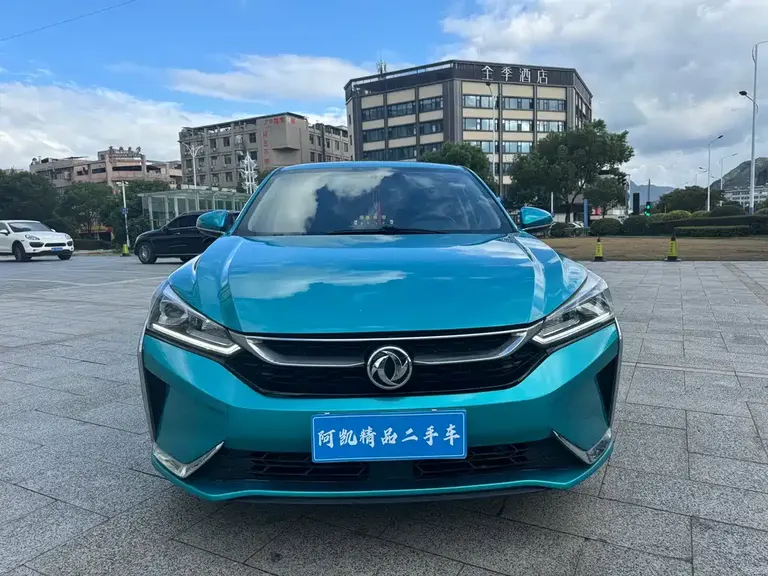 Dongfeng Yixuan 230 T Auto Dazzle