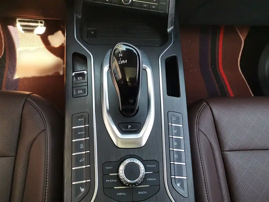 WEY VV6 2.0 T 2 WD Super Luxury CN-V
