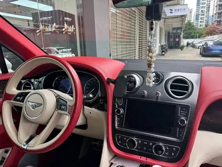 Bentley Bentayga 4.0 T V8