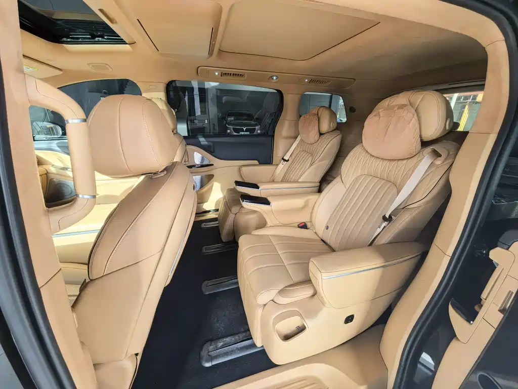 Voyah Dreamer PHEV 4 WD Flagship Kunpeng