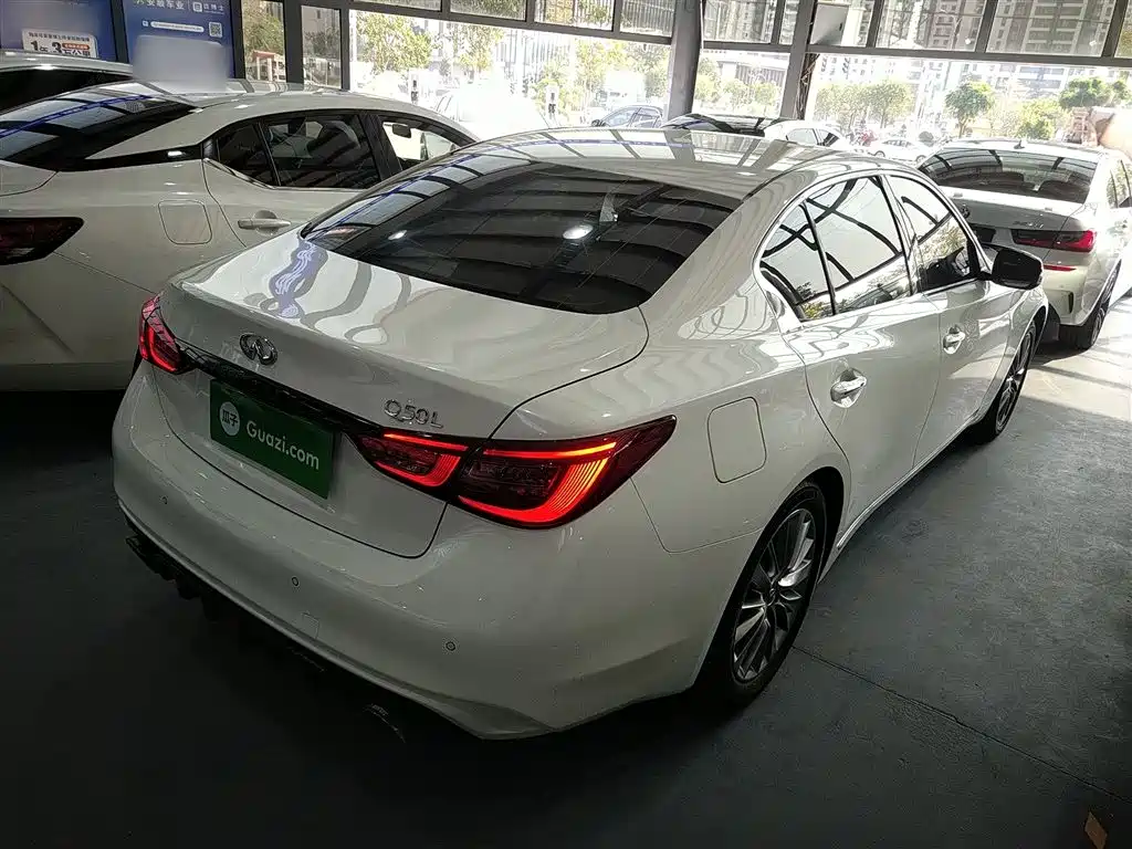 Infiniti Q50 L 英菲尼迪Q50 L 2021款 2.0 T 进享版