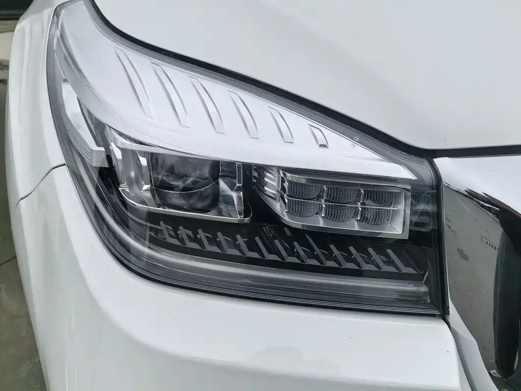Haval H9 2.0 T Gasoline 4 WD Luxury 7-seat
