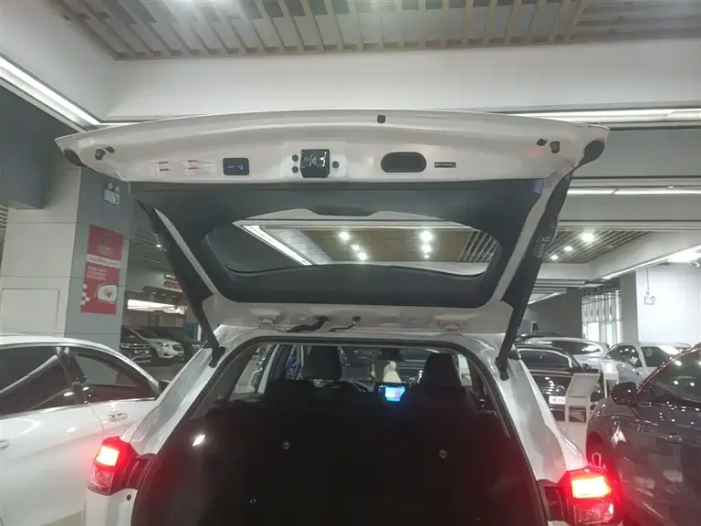 Toyota Frontlander 2.0 L CVT Luxury PLUS