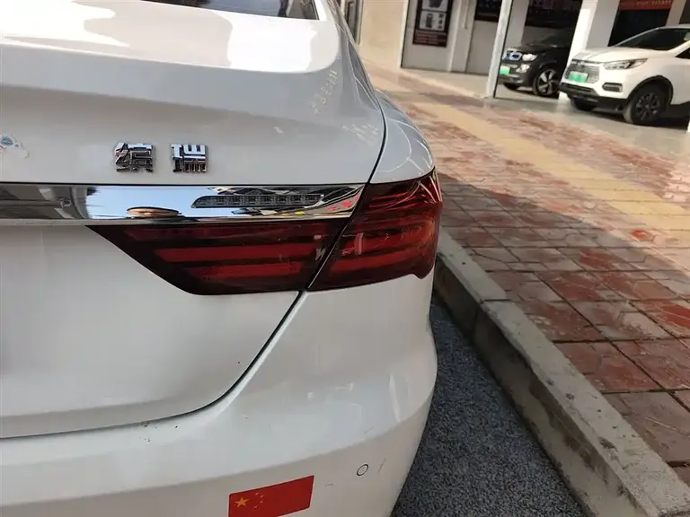 Geely Binrui 1.4 T CVT Luxury