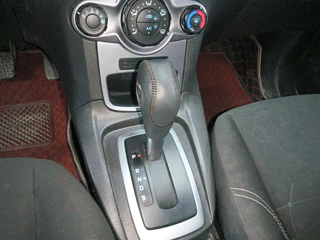 Fiesta Hatchback 1.5 L Auto Fashion