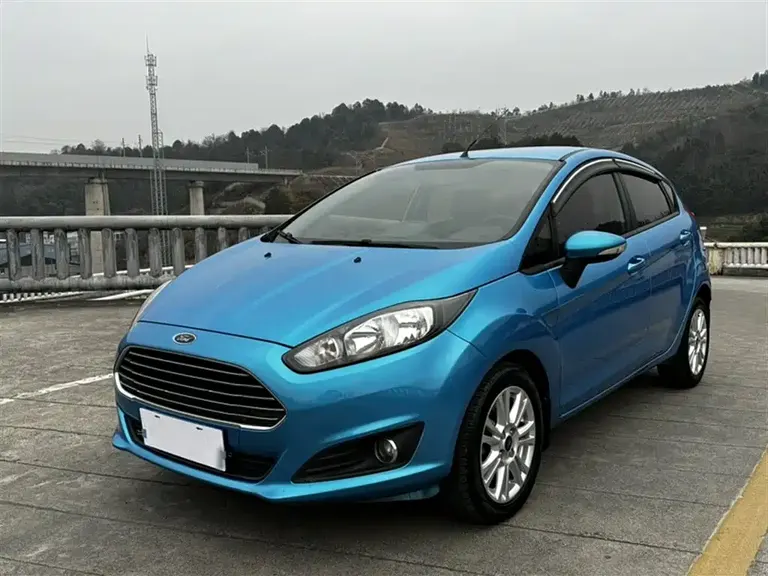 Ford Fiesta Hatchback 1.5 L Auto Fashion