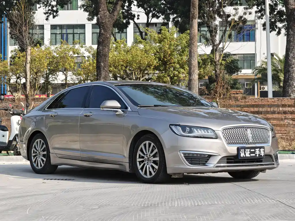 Lincoln MKZ 2.0 T Premium CN-V