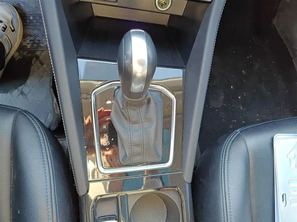 Jetta VS7 280 TSI Auto Progressive