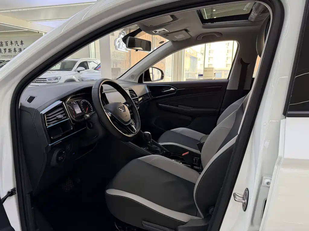 Jetta VS5 280 TSI Auto Highlight Joy