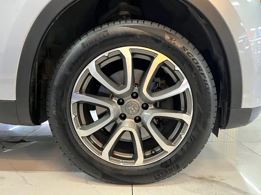 Levante 3.0 T Standard