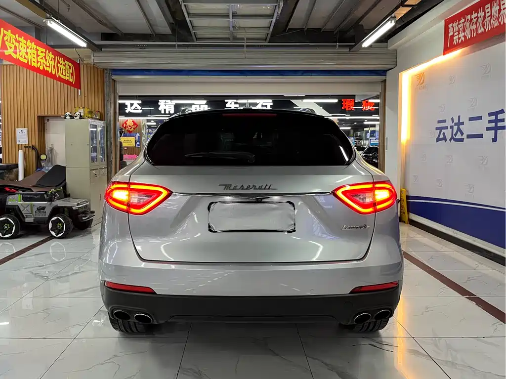 Levante 3.0 T Standard