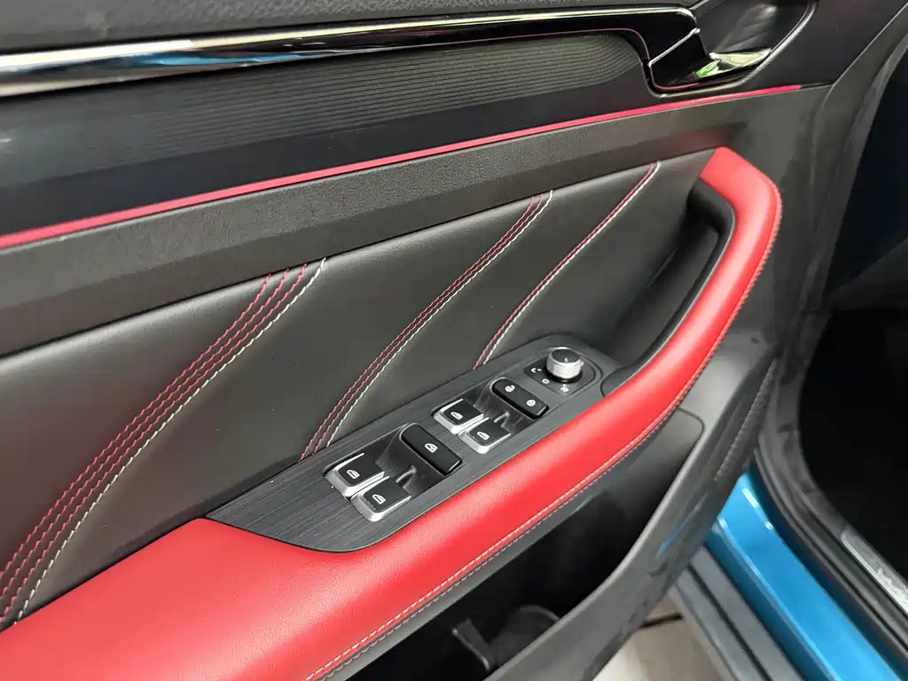 Emgrand S 1.4 T CVT Flagship
